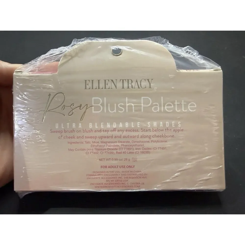 Ellen Tracy - ROSY BLUSH PALETTE - Ultra Blendable Shades - New In Box